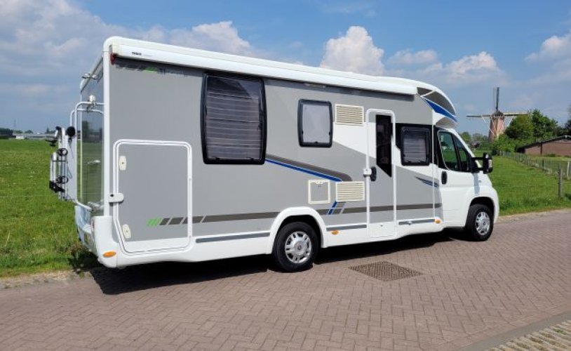 Chausson 4 pers. Rent a Chausson motorhome in Arnhem? From € 103 pd - Goboony photo: 1