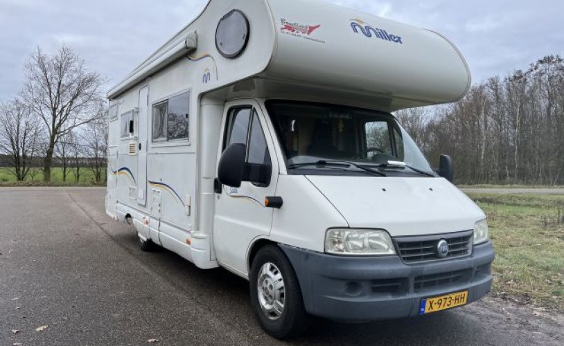 Fiat 5 pers. Vous souhaitez louer un camping-car Fiat à Alphen ? A partir de 120 € p.j. - Photo Goboony : 0