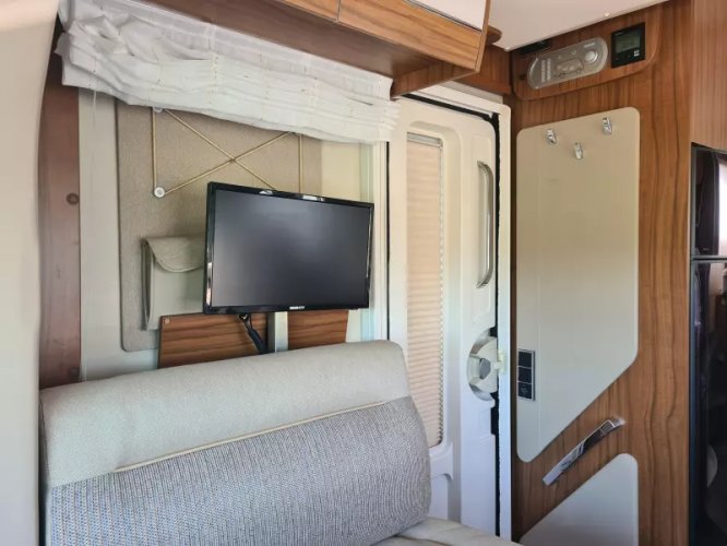 Hymer Tramp 698 Silverline Queensbed  foto: 10