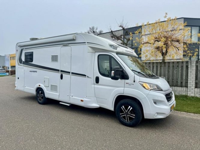 Weinsberg CaraSuite 700 Queensbed geen hefbed  foto: 1