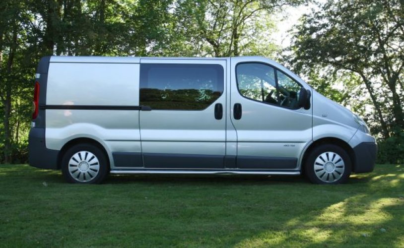 Other 2 pers. Rent a Renault Trafic L2H1 camper in Ter Idzard? From € 97 pd - Goboony photo: 1