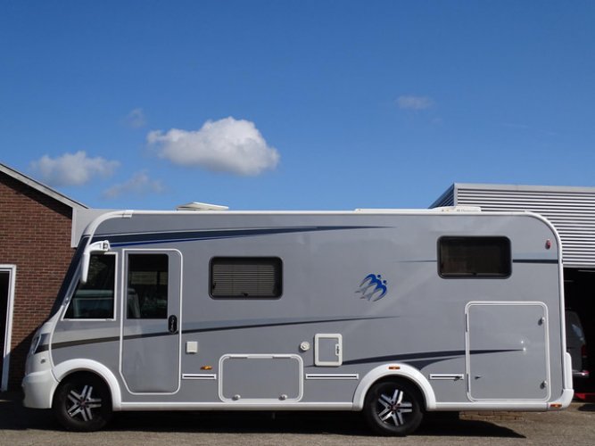 Knaus 650 MEG Sky plus Fiat 2.3 150Pk Automatic | Length beds | Lift bed | Roof air-conditioning | Shower/WC | XXL Garage | Dish TV|TOP CONDITION Photo: 1