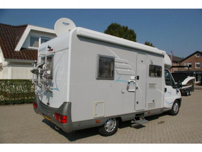 Hymer Tramp 575 Fransbed, draaistoelen.  foto: 1