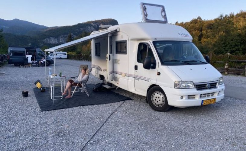 Rapido 2 pers. Rent a Rapido motorhome in Kampen? From € 103 pd - Goboony photo: 1