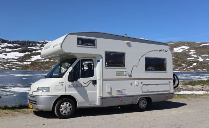 Giottiline 6 pers. Rent a Giottiline camper in Sliedrecht? From €73 pd - Goboony photo: 0