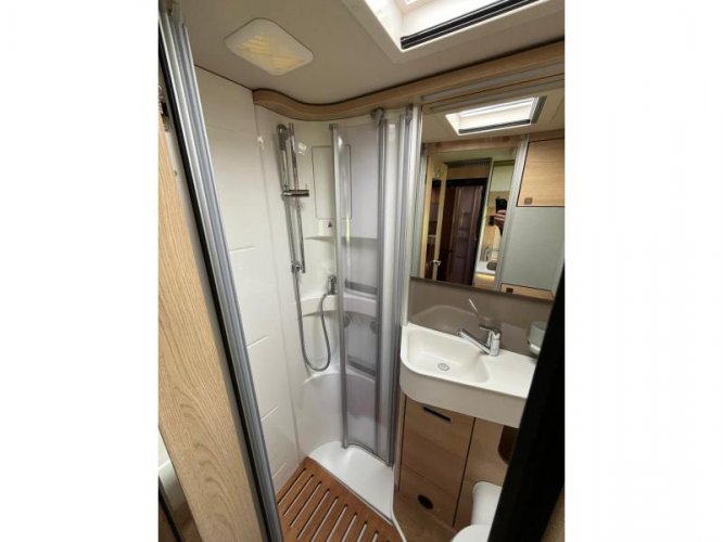 Hymer BMC-I 580 177 PK Lengte bedden + hefbed  foto: 13