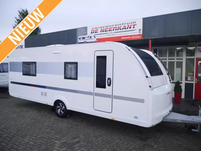 Adria Adora 613 HT gratis voortent of mover  hoofdfoto: 1