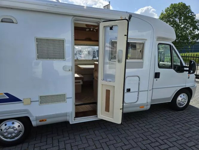 Bürstner Harmony 618 vastbed/128pk/6.50m/2002  foto: 18