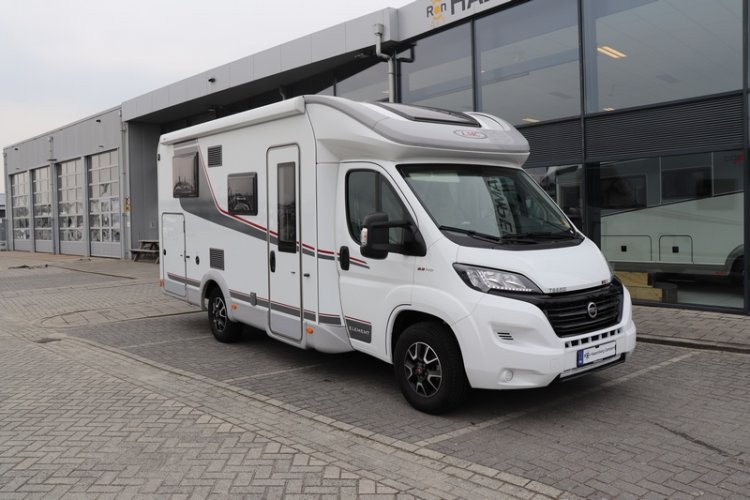 De Element T 668 G uit de stal van LMC lengte bedden compact 6.99 m collectie 2021 (63  foto: 1