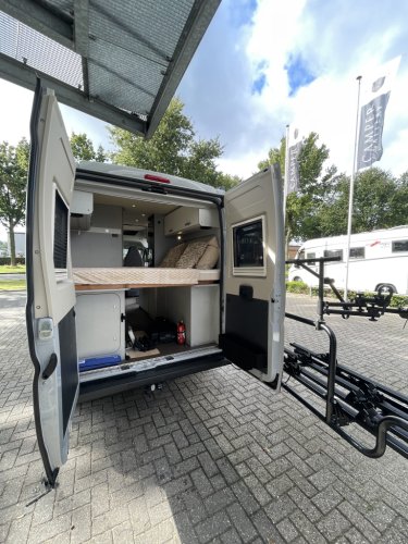 Hymer Free 600 BREEDTEBED+HEFDAK EURO 6 FIETSENDRAGER foto: 9