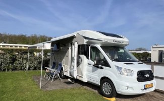 Chausson 4 pers. Louer un camping-car Chausson à Tilbourg ? À partir de 115 € par jour - Goboony
