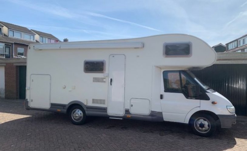 Ford 6 pers. Ford camper huren in Zwolle? Vanaf € 86 p.d. - Goboony