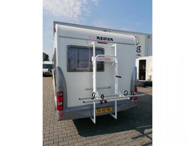 Adria Sport S 573 DS - 6 gordelplaatsen - 