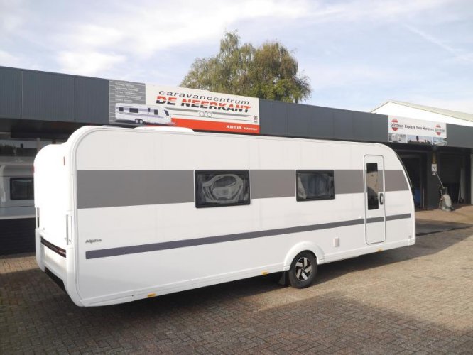 Adria Alpina 663 HT free awning or mover photo: 1