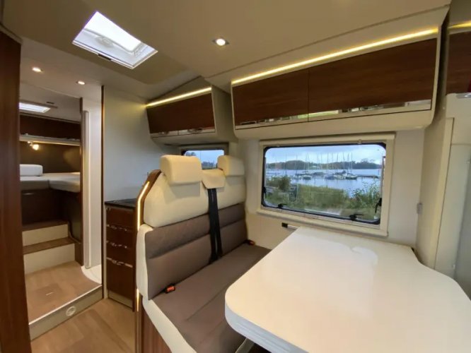 Adria Matrix Axess M 670SL Lengtebedden Hefbed  foto: 10