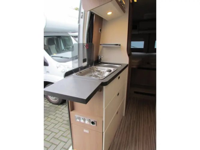 Malibu Van Comfort 640 LE 9-traps Automaat, L-Bed 