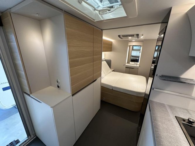 Adria Adora 613 UT Queensbed - Model 2025  foto: 7