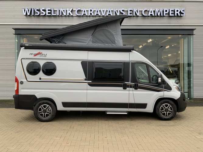 Malibu Van 600 DB K €5740,- KORTING 4 PERS EXP. GRIJS HEAVY