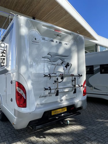 Adria Laika Ecovip 312 QUEENSBED+HEFBED EURO6 CAMERA XXL GARAGE  foto: 21