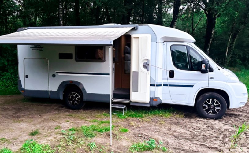 Other 3 pers. Weinsberg camper huren in Zutphen? Vanaf € 156 p.d. - Goboony