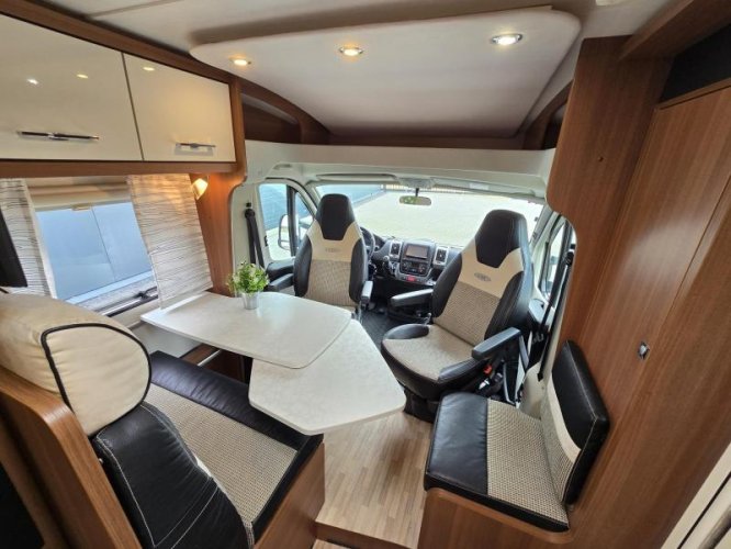 LMC Breezer Sportline 646 G Enkele Bedden Trekhaak  foto: 9