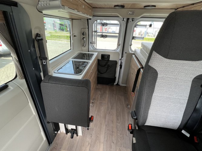 Hymer Sydney GT 60 9G automaat 5 persoons buscamper foto: 12