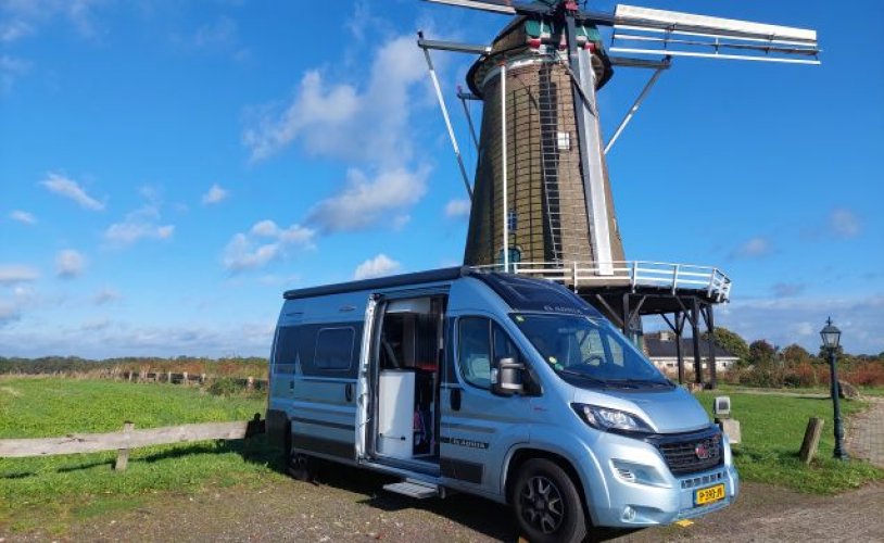Adria Mobil 2 pers. Vous souhaitez louer un camping-car Adria Mobil à Deventer ? À partir de 127 € par jour - Goboony photo : 0
