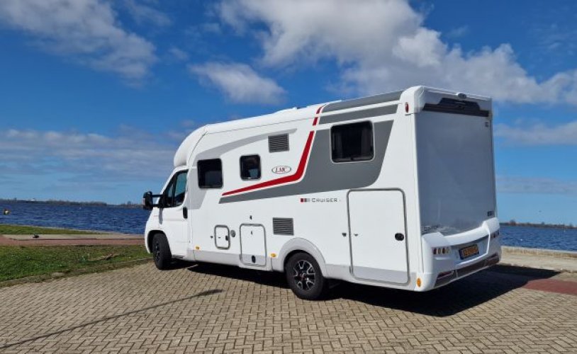 LMC 4 pers. Rent an LMC motorhome in Amsterdam? From €121 pd - Goboony photo: 1