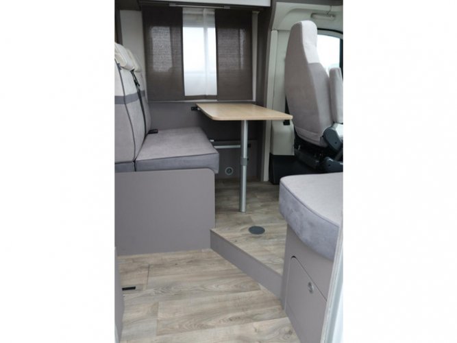 LMC Tourer T660G 140pk | Nieuw uit voorraad leverbaar | Ombouw 2e bed | Lengtebedden | foto: 22