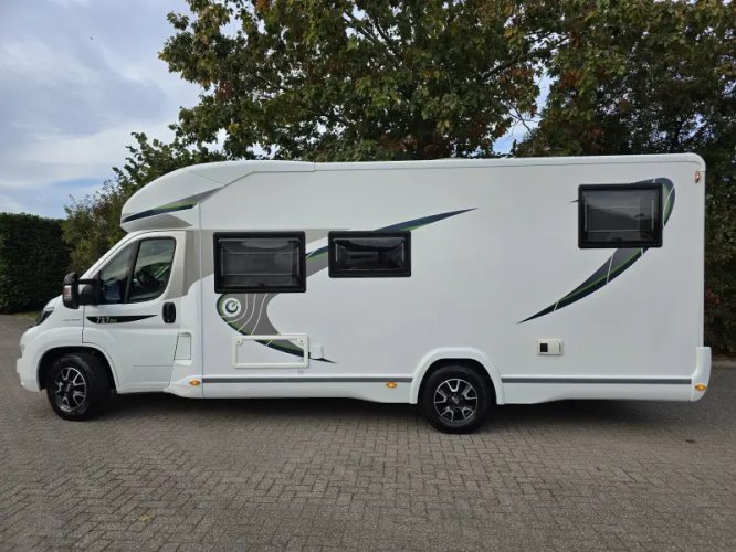 Chausson Special Edition 727 GA Lengte bedden Hefbed 150 