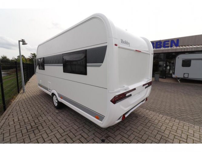 Hobby De Luxe 460 LU Model 2025 | 1500Kg | 290 