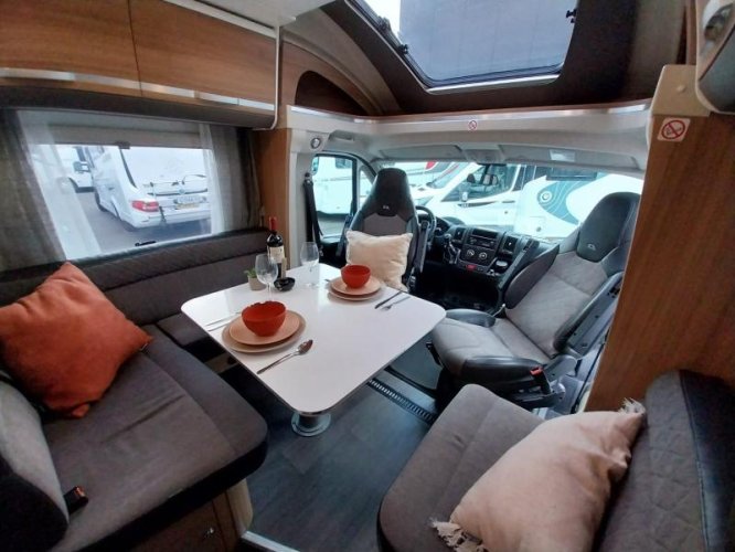 Adria Matrix 670 SL 5 persoons erg netjes! 