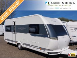 Hobby De Luxe 540 UL with mover and awning