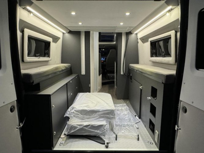 Adria Twin Supreme 640 SGX Elek Hefbed- 9T Automaat foto: 8