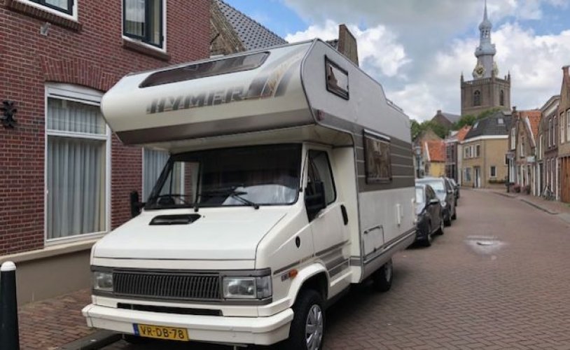 Hymer 5 pers. Louer un camping-car Hymer à Rotterdam ? À partir de 99 € pj - Goboony photo : 0