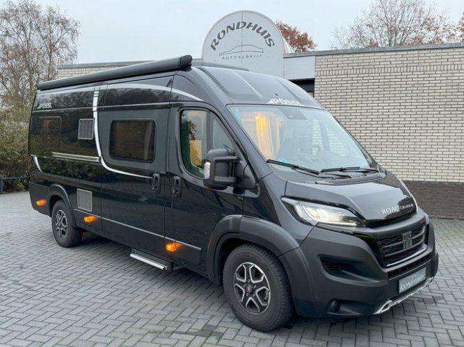 Pössl Roadcruiser 640 D-Line 160 pk 9-TRAPS AUTOMAAT Euro6 Fiat Ducato Maxi **Lengtebedden/4 zitplaatsen/XXL Koelkast/1e eigenaar/Full