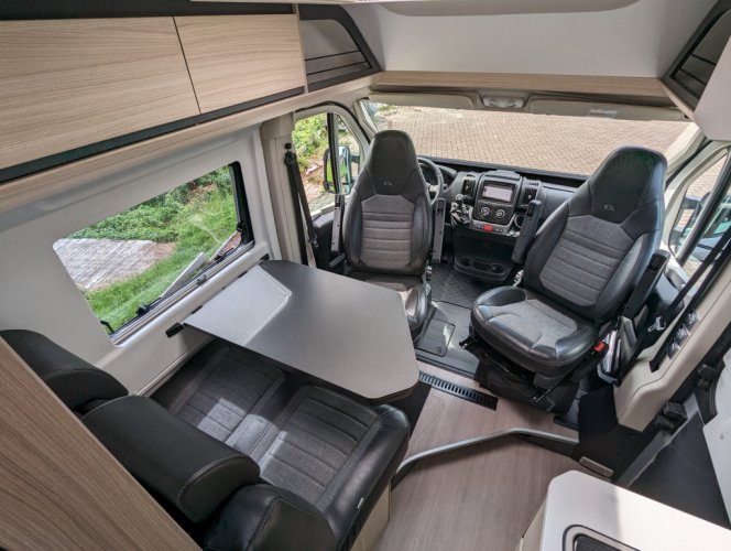 ADRIA TWIN 640SL lengtebedden busbiker foto: 15