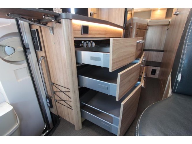 Hymer ML-T 580 4x4 Enkele bedden - 1e eig.  foto: 16