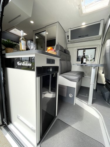 Adria FONT VENDOME RANDO VAN BREEDTEBED DUCATO 8 5.99M  foto: 5