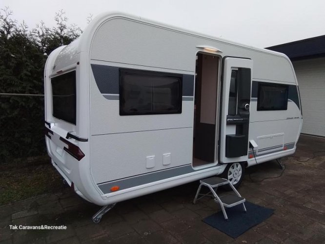 Hobby Excellent Edition 460 UFE Model 2025 Frans Bed  foto: 1