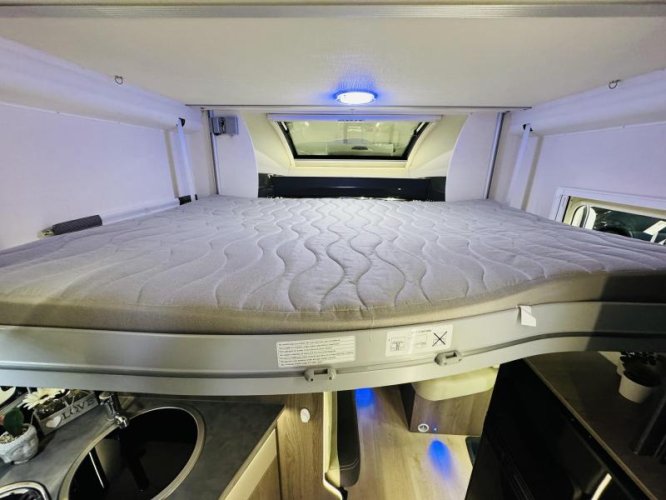 Chausson Titanium 758 EB Automaat Queensbed Hefbed  foto: 19