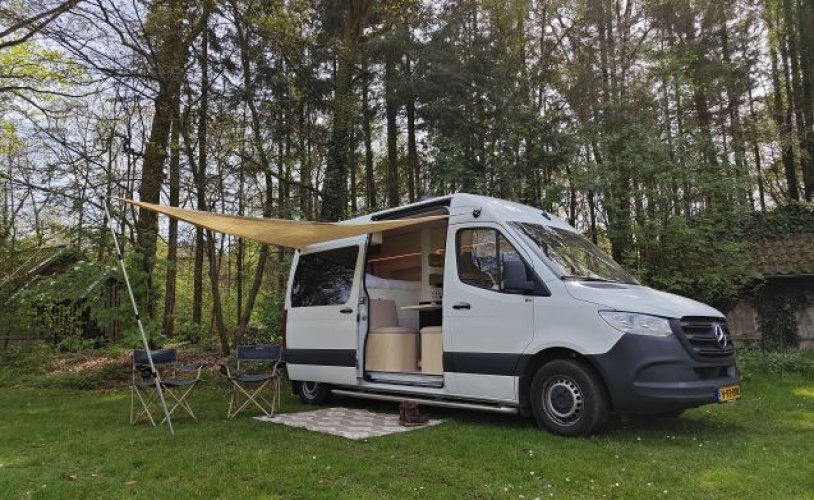 Mercedes Benz 2 pers. Rent a Mercedes-Benz camper in Utrecht? From € 85 pd - Goboony photo: 0