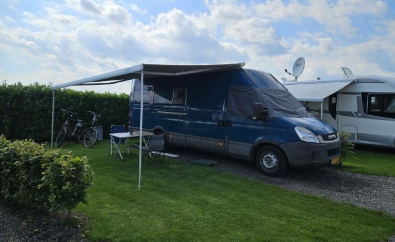Autre 4 pers. Louer un camping-car Iveco à Heinenoord ? A partir de 73€/j - Goboony photo : 1