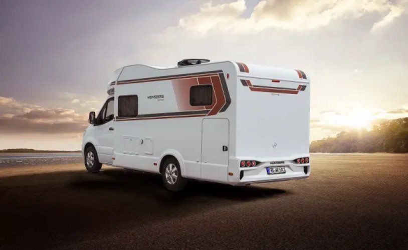 Mercedes Benz 4 pers. Rent a Mercedes-Benz camper in Ermelo? From € 108 pd - Goboony photo: 1