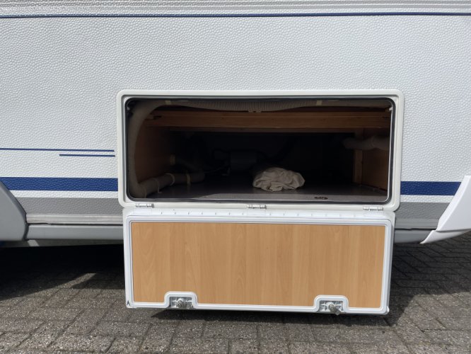 Dethleffs Caravans DETHLEFFS EG2 DWARSBED RONDZIT FIETSENDRAGER TRUMATIC KACHEL foto: 21