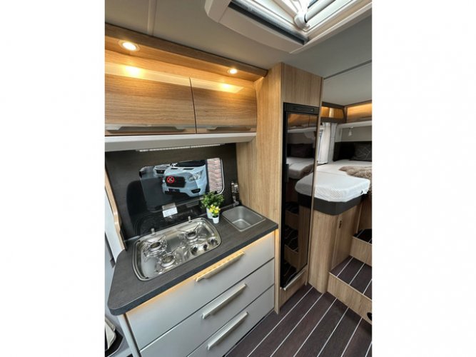 Knaus Sky Ti 650 Meg Platinum 160pk! Lengtebedden! foto: 18