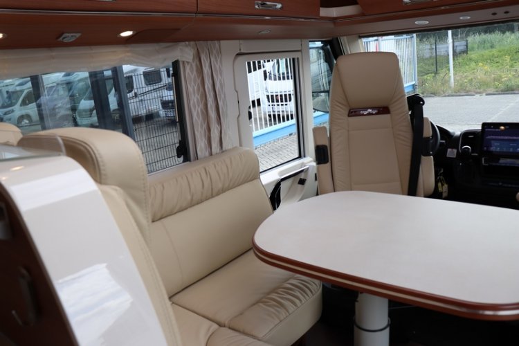 Nagenoeg NIEUW Carthago Chic C Line I 50 LE Fiat 9 G Tronic AUTOMAAT Full Options zonder hefbed(125  foto: 40