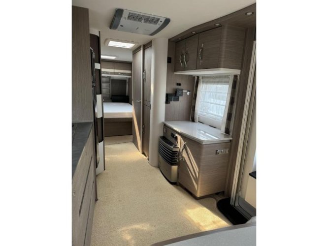 Dethleffs Exclusiv 760 DR 2019 | Queensbed | Airco  foto: 14