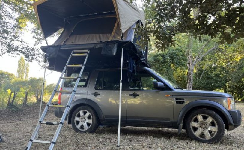 Land Rover 4 pers. Land Rover camper huren in Haarlem? Vanaf € 121 p.d. - Goboony hoofdfoto: 1