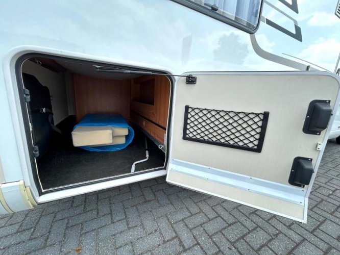 Hymer Exsis-T 598 queensbed/bar-zit/6.80m  foto: 5